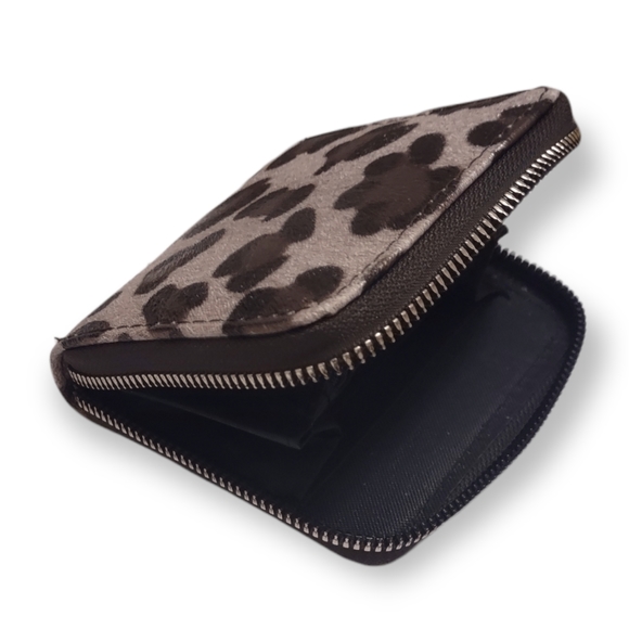 Zippered Leopard Printed Coin Purse 4 x 4.5" - Picture 5 of 5